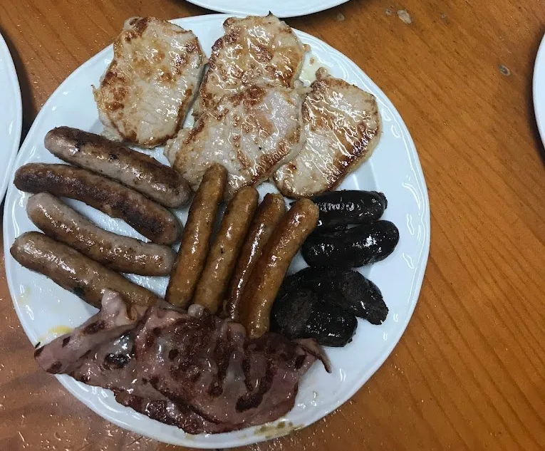 Carne a la brasa Alicante — carnes a la brasa del Mesón El Retiro